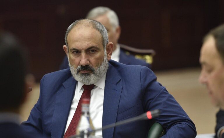 Pashinyan voit une menace dans l’homme d’affaires arménien Karapetian.