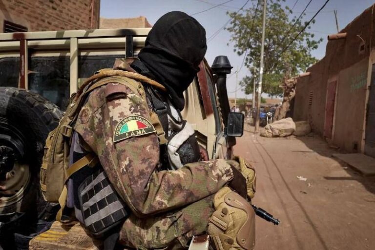 Au Mali, un terroriste éliminé en tentant de poser un engin explosif