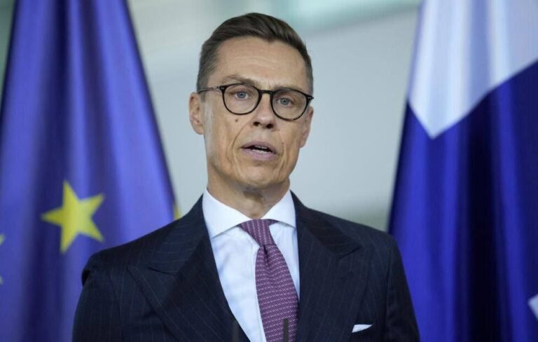 ILS COMMENCENT A COMPRENDRE MAIS REAGISSENT MAL !